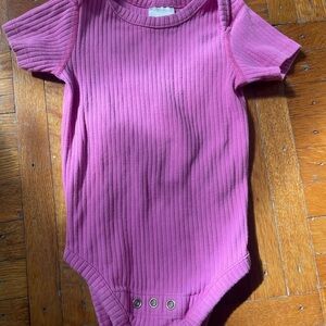 Hanna Andersson Ribbed Pink T-Shirt Bodysuit